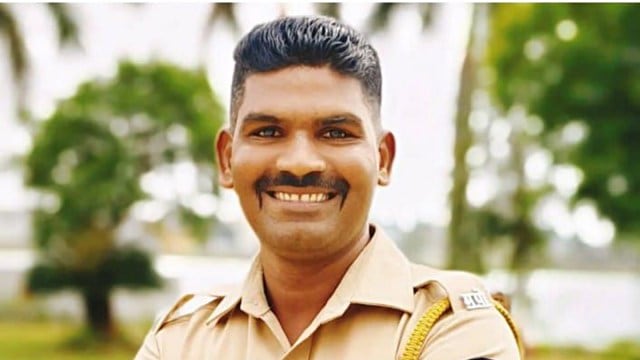 मुंब्रा लोकल ट्रेन हादसा: ड्यूटी पर तैनात रेलवे पुलिस कांस्टेबल समेत 5 की मौत